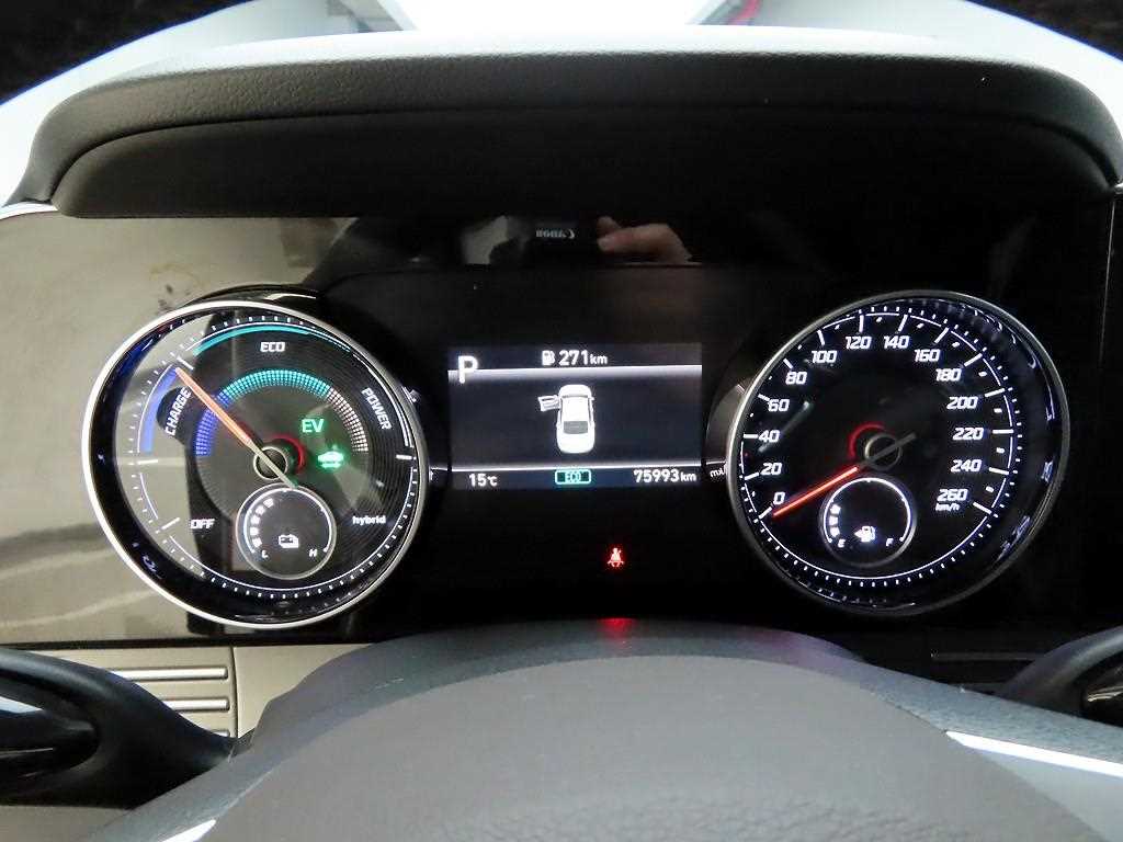 HYUNDAI Grandeur - Vista 5