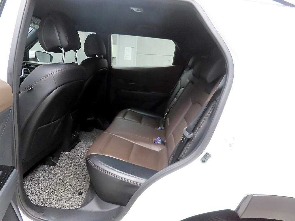 Ssangyong Korando - Vista 6