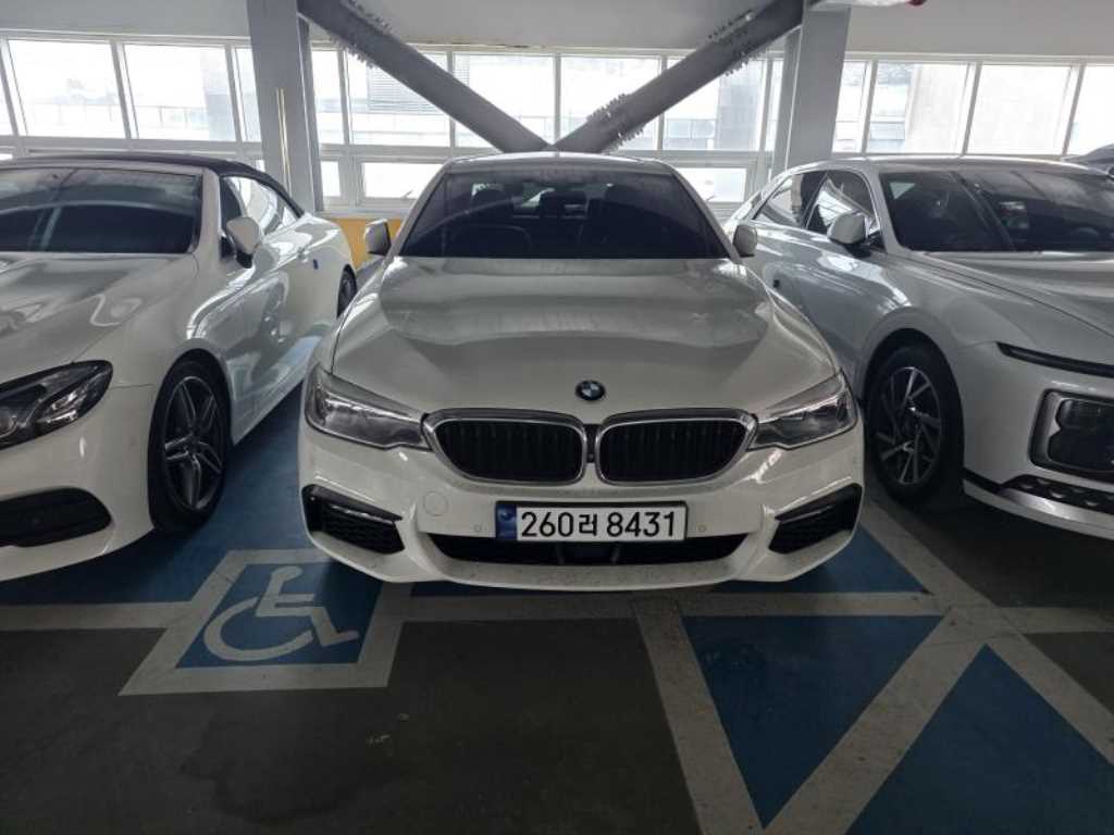 BMW 5 Series 2018 - Importación desde Corea - HF Imports Iquique - Foto 1