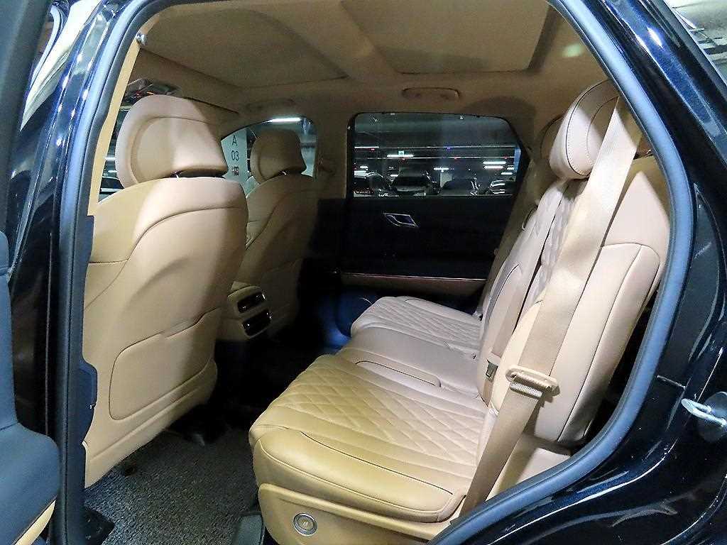 Genesis GV80 - Vista 7