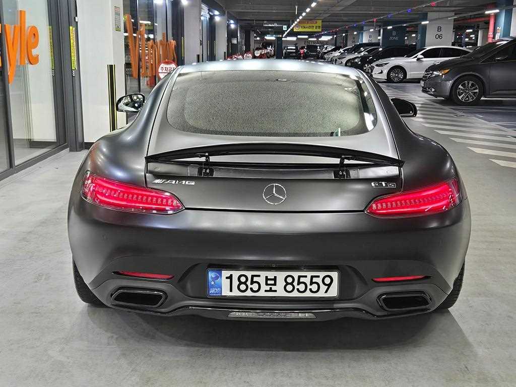 Mercedes Benz AMG GT - Vista 6