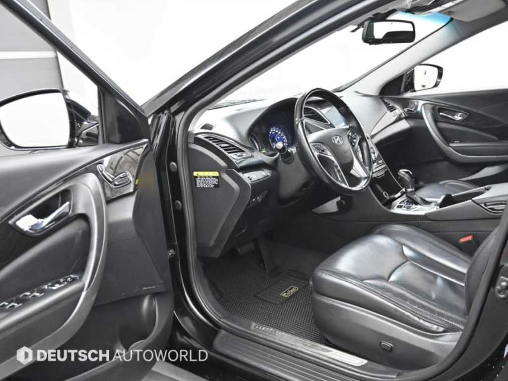 HYUNDAI Grandeur - Vista 11