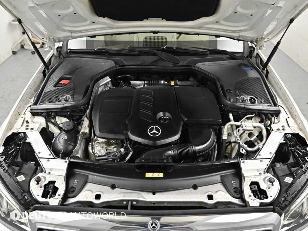 Mercedes Benz E class - Vista 6