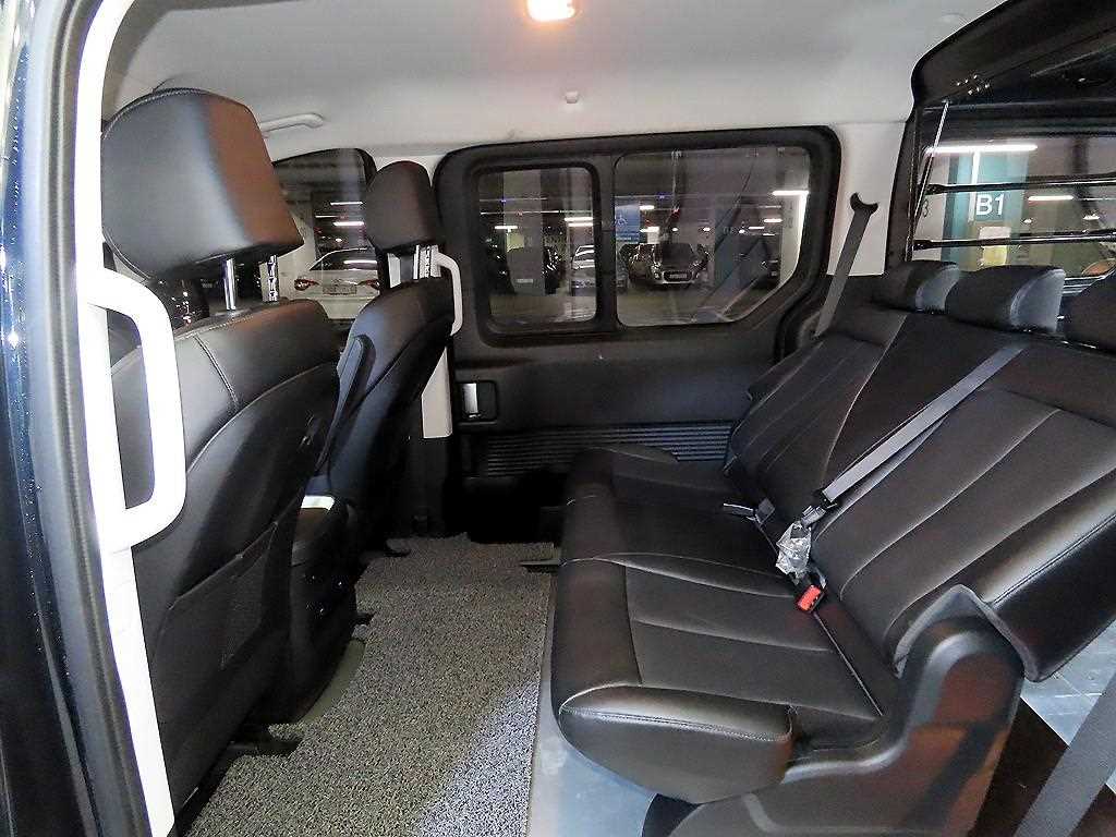 HYUNDAI Staria - Vista 2