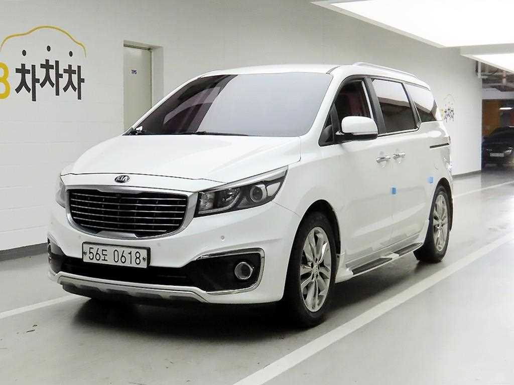 KIA Carnival - Vista 2