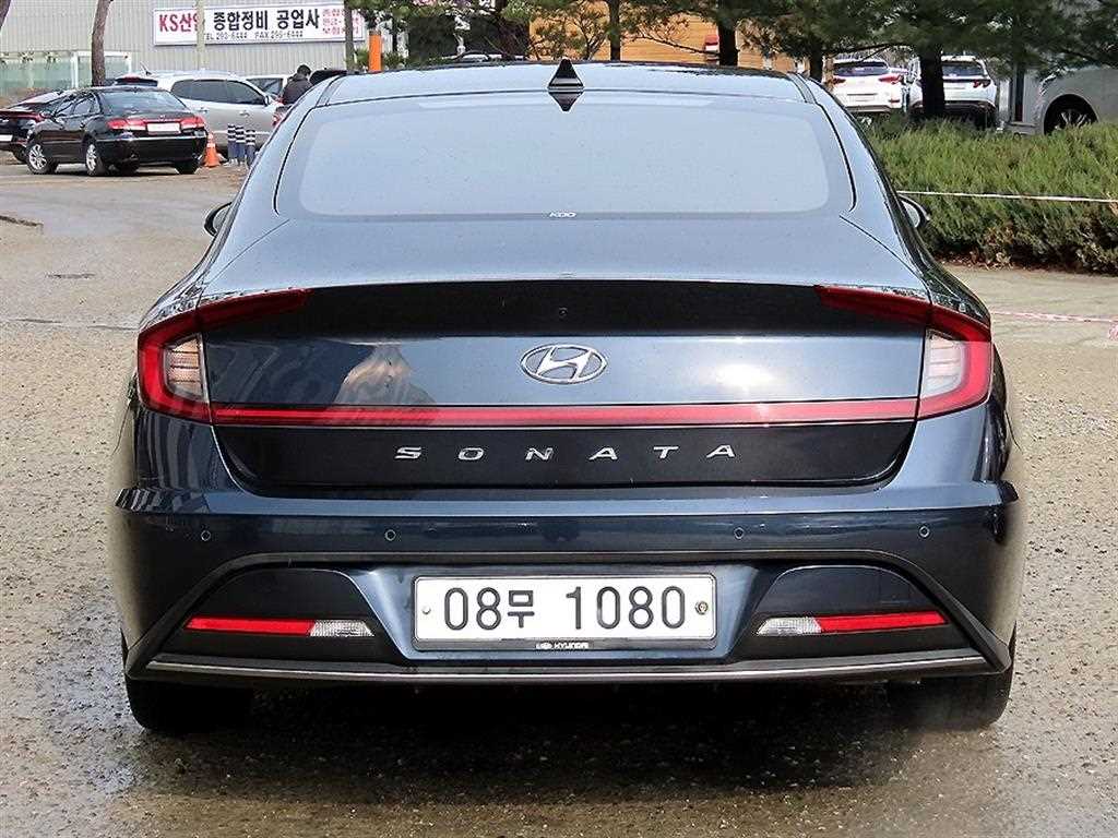 HYUNDAI Sonata - Vista 4