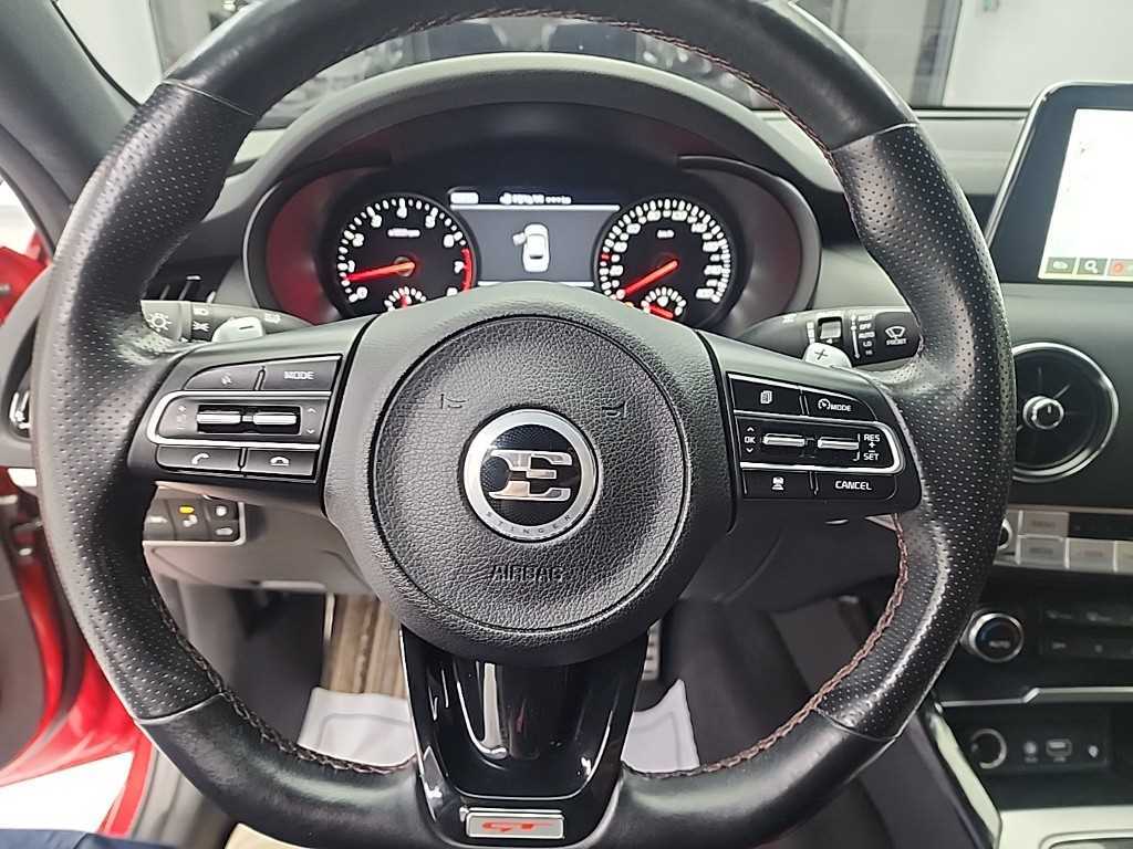 KIA Stinger - Vista 9