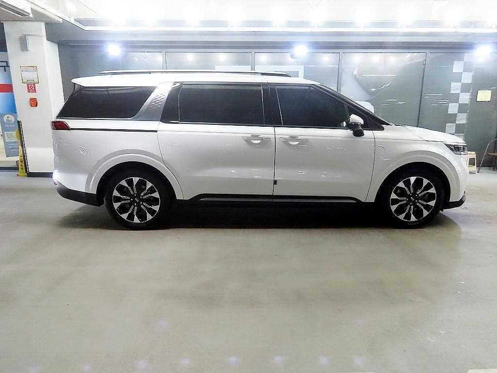 KIA Carnival - Vista 3