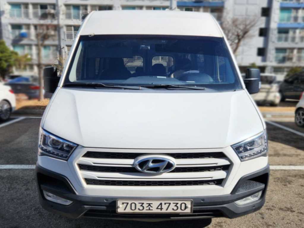 HYUNDAI Solati 2017 Blanco - Importación desde Corea - HF Imports Iquique - Foto 1