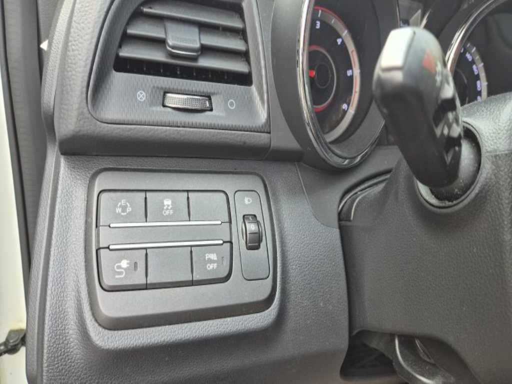 Ssangyong Tivoli - Vista 5