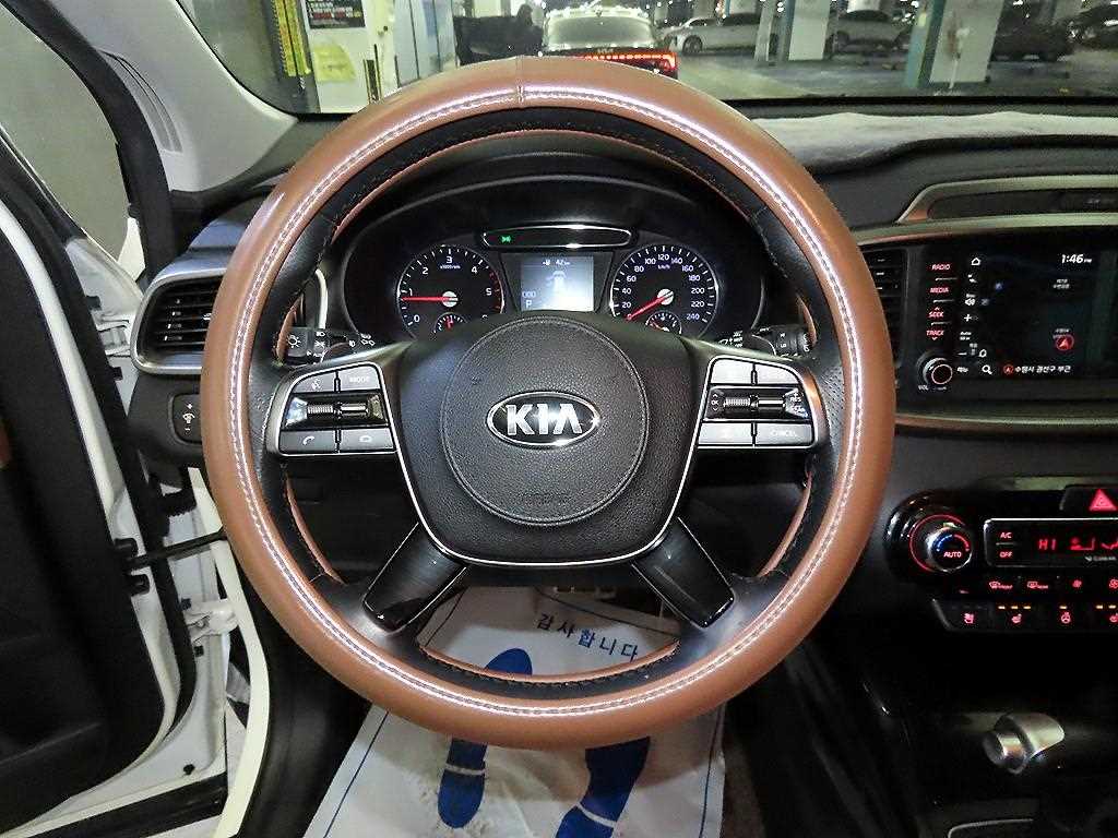 KIA Sorento - Vista 8