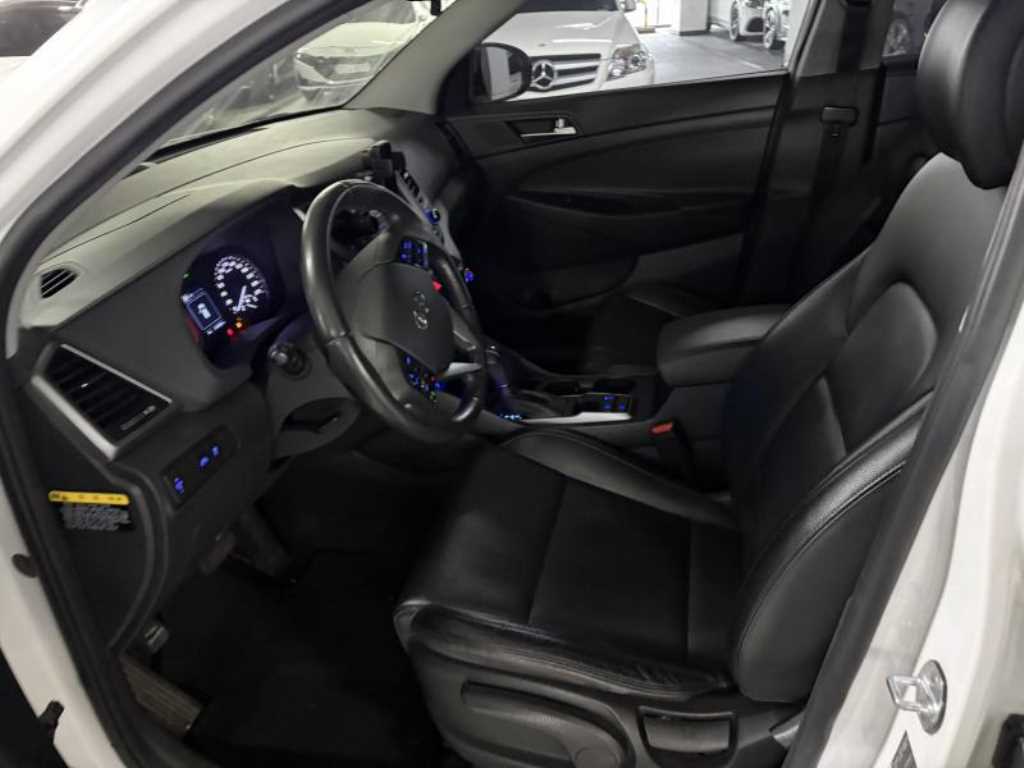 HYUNDAI Tucson - Vista 4