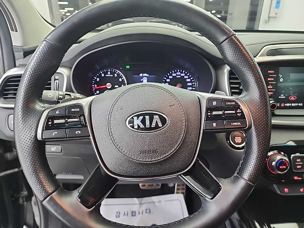 KIA Sorento - Vista 9