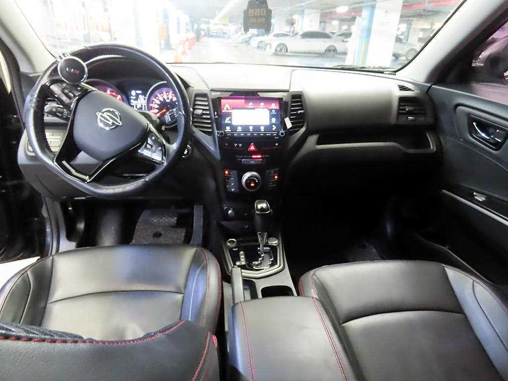 Ssangyong Tivoli - Vista 10