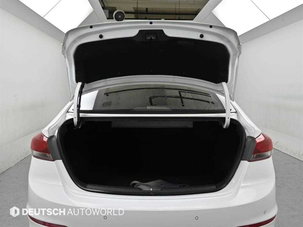 HYUNDAI Avante 2018 Blanco - Importación desde Corea - HF Imports Iquique - Foto 19