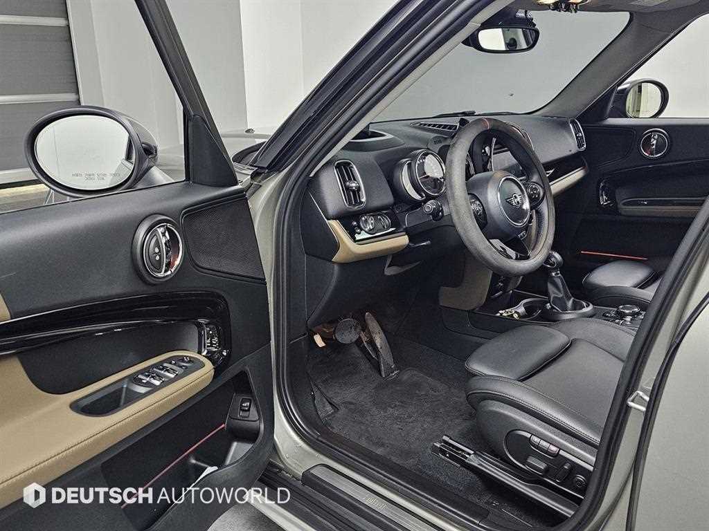 Mini Countryman - Vista 11