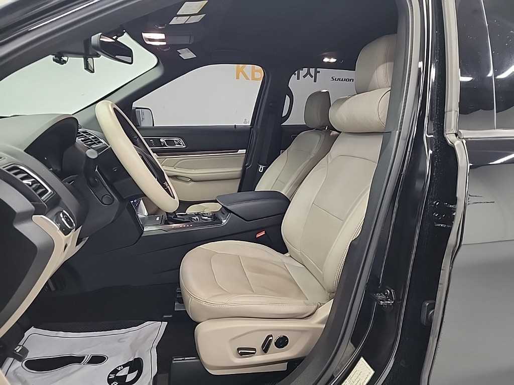 Ford Explorer - Vista 11