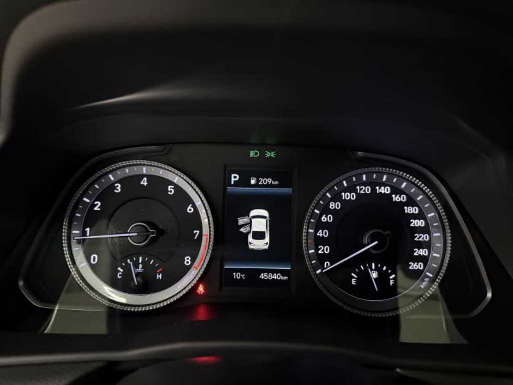 HYUNDAI Sonata - Vista 11