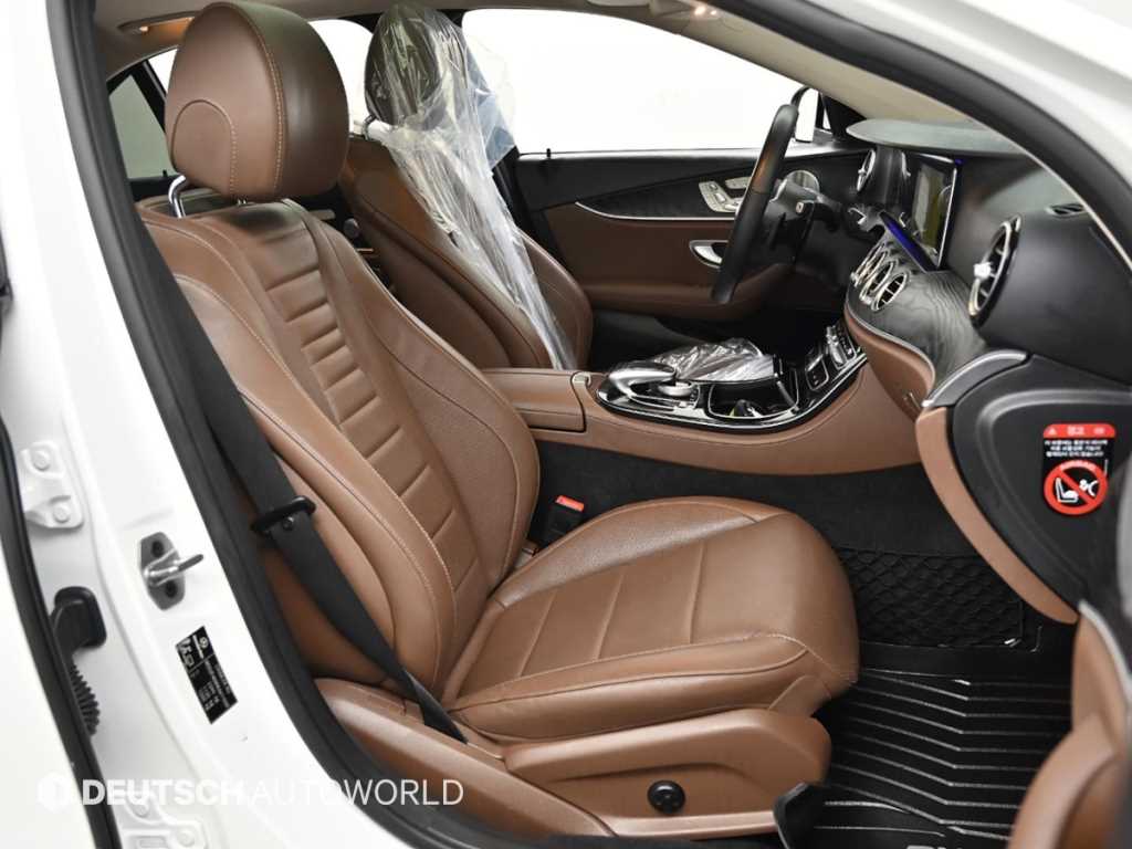 Mercedes Benz E class - Vista 10