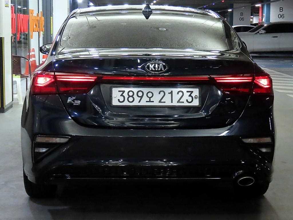 KIA K3 - Vista 5