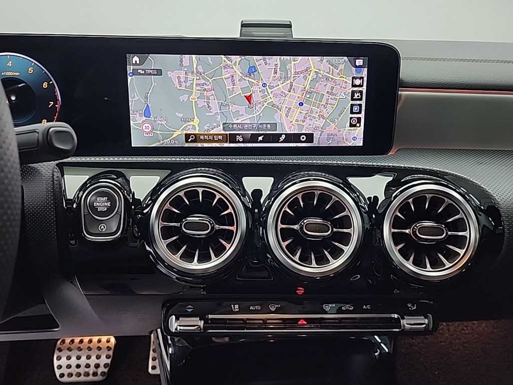 Mercedes Benz CLA Class - Vista 10