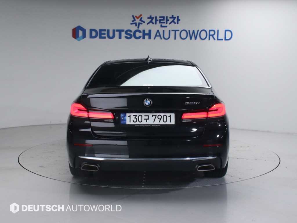 BMW 5 Series - Vista 4