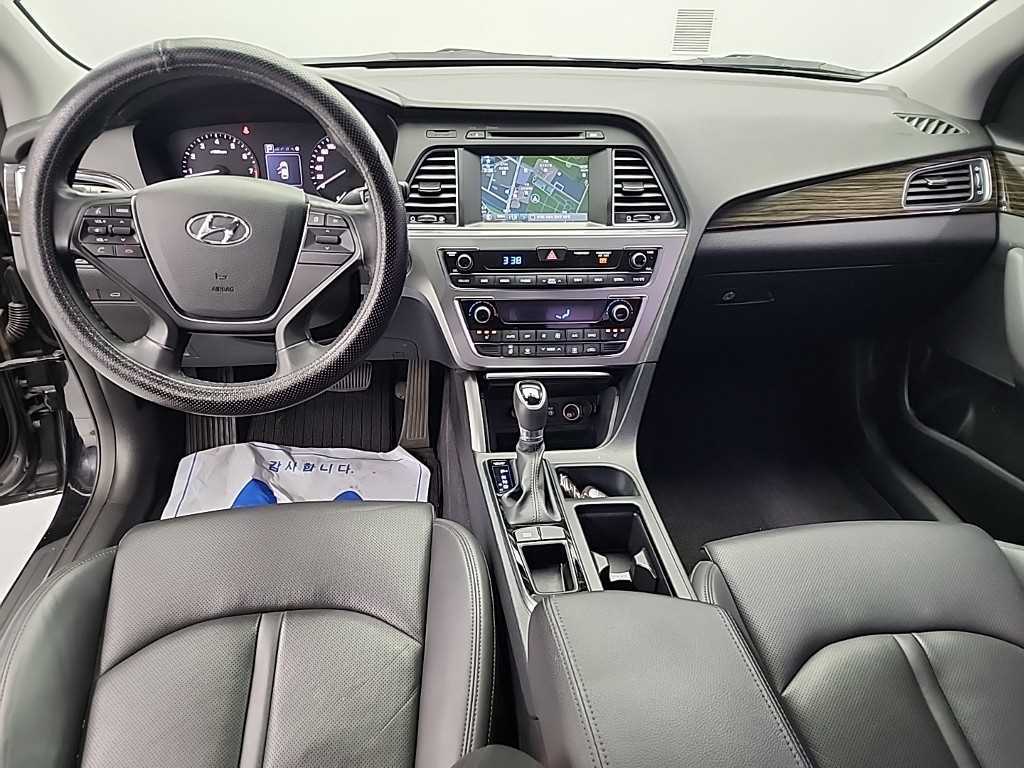 HYUNDAI Sonata - Vista 7