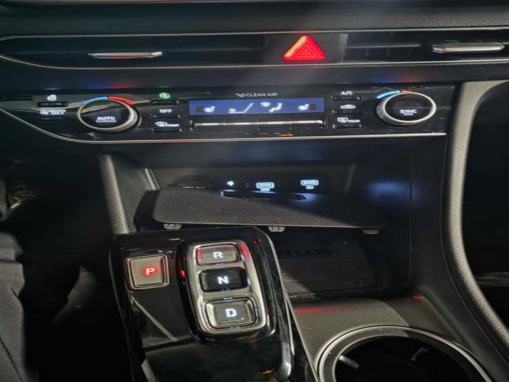 HYUNDAI Sonata - Vista 3