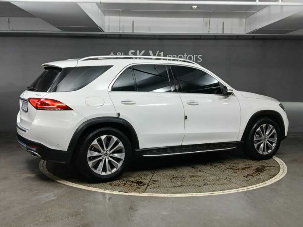 Mercedes Benz GLE Class - Vista 4