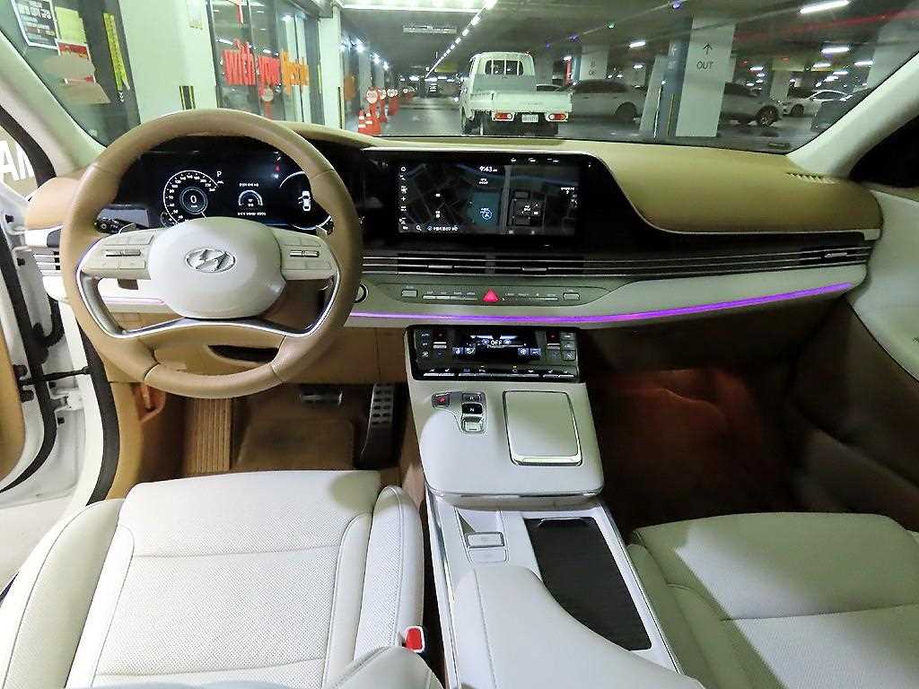 HYUNDAI Grandeur - Vista 10