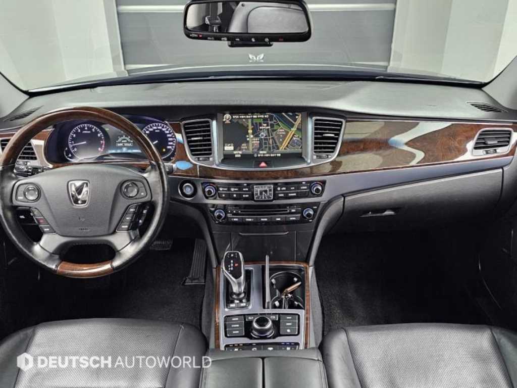 HYUNDAI Equus - Vista 7