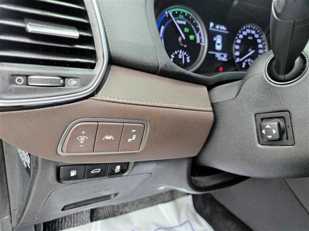 HYUNDAI Grandeur - Vista 12