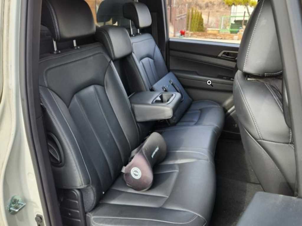 Ssangyong Rexton - Vista 10