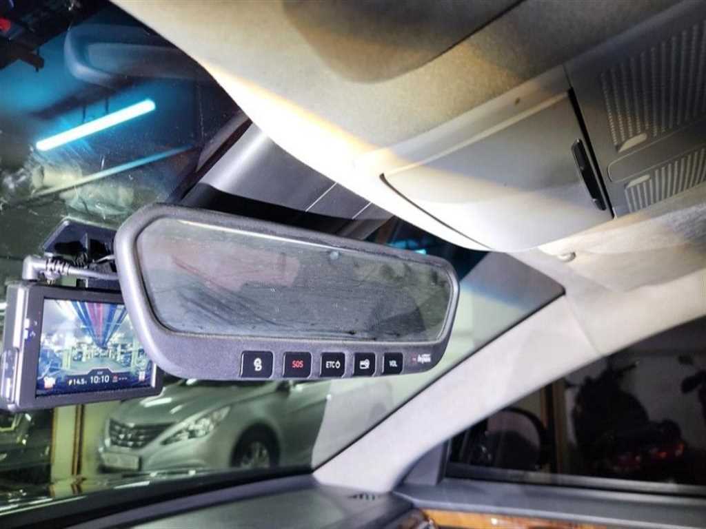 Genesis EQ900 - Vista 9