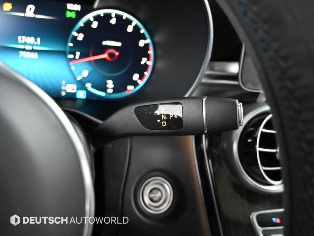 Mercedes Benz GLC Class - Vista 9