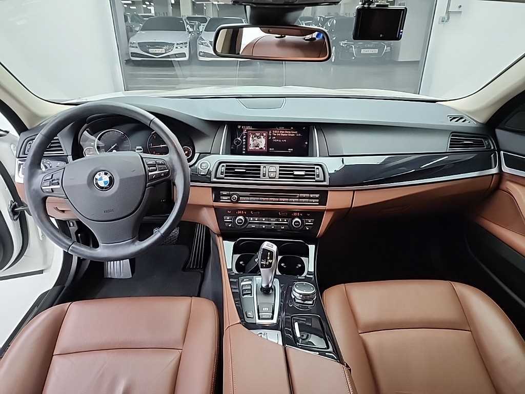 BMW 5 Series - Vista 7