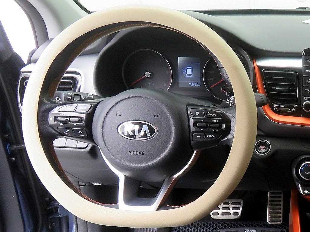 KIA Stonic - Vista 10