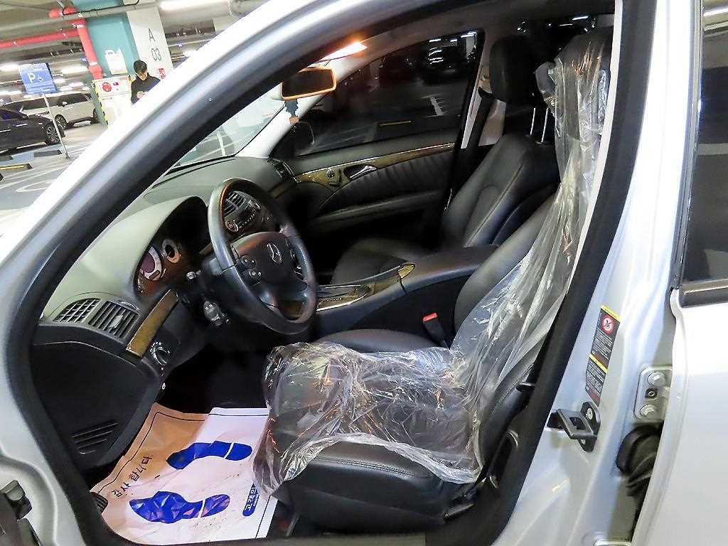 Mercedes Benz E class - Vista 6