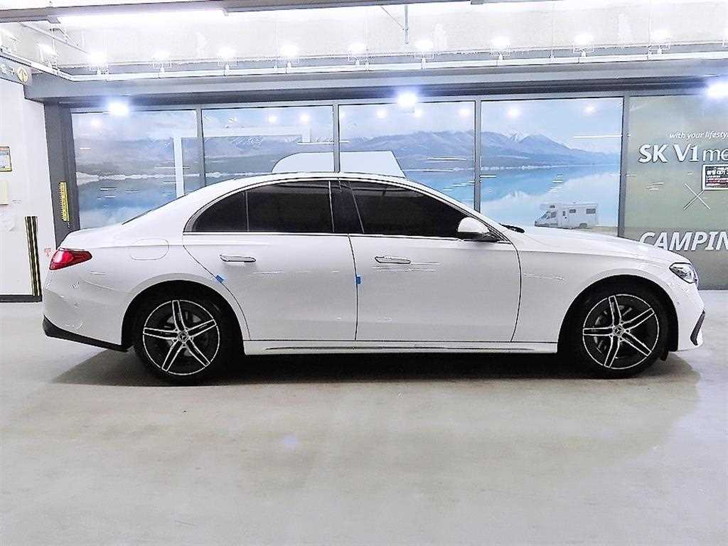 Mercedes Benz E class - Vista 3