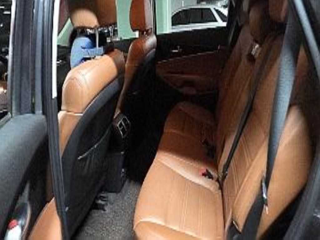 KIA Sorento - Vista 12