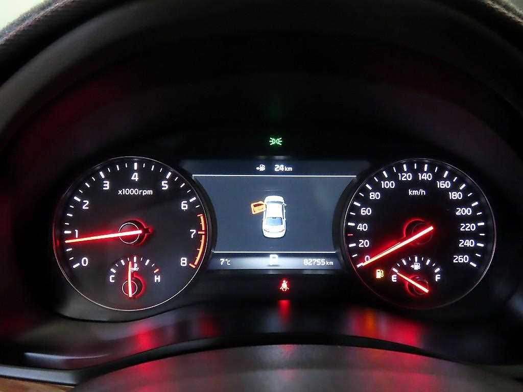 KIA K7 - Vista 9