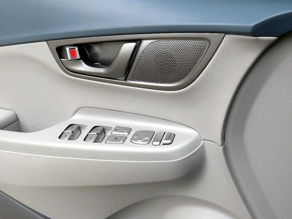 HYUNDAI Kona - Vista 12