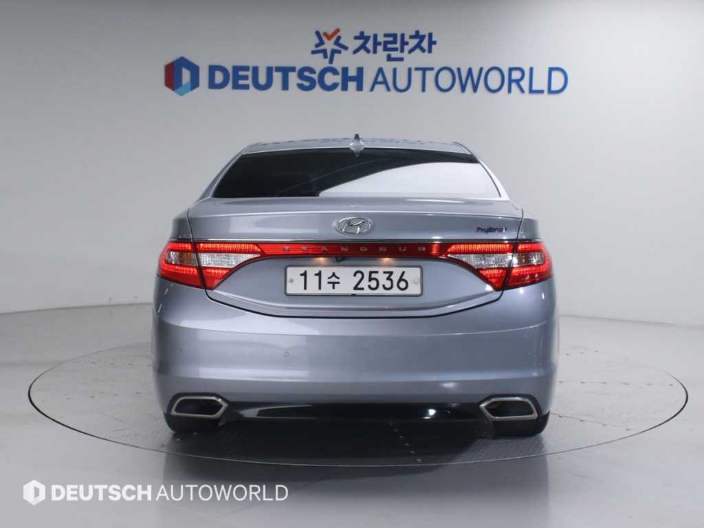 HYUNDAI Grandeur - Vista 4