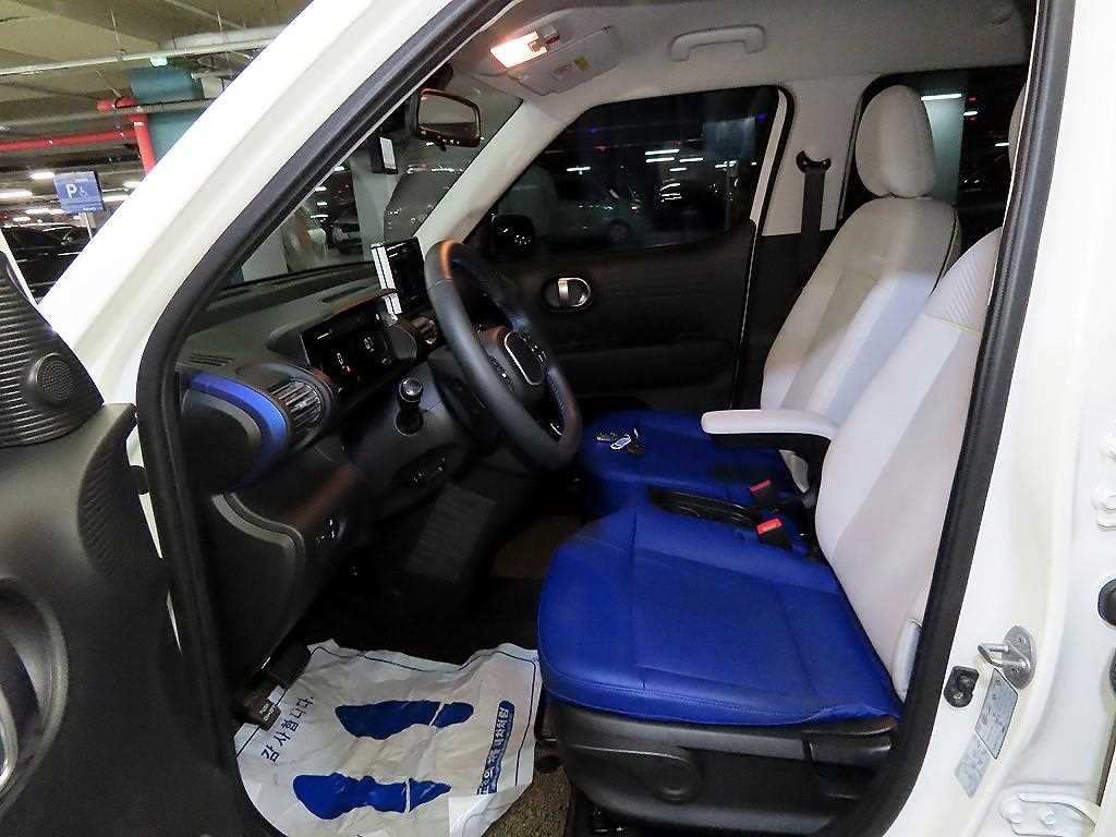 HYUNDAI Casper - Vista 6