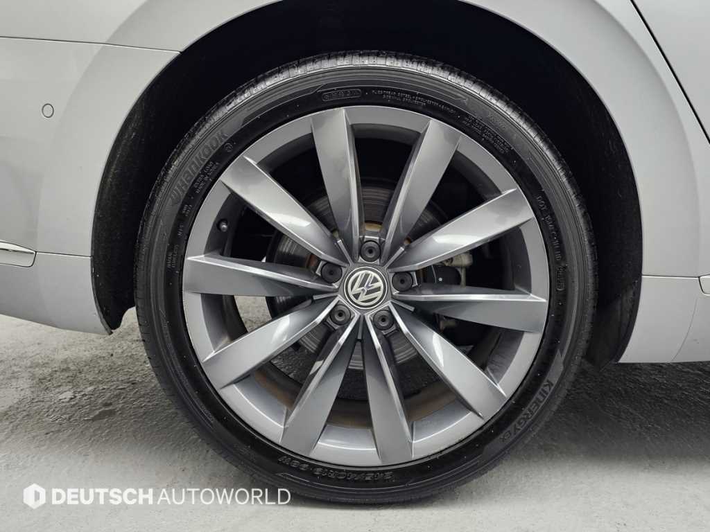 Volkswagen Arteon - Vista 5