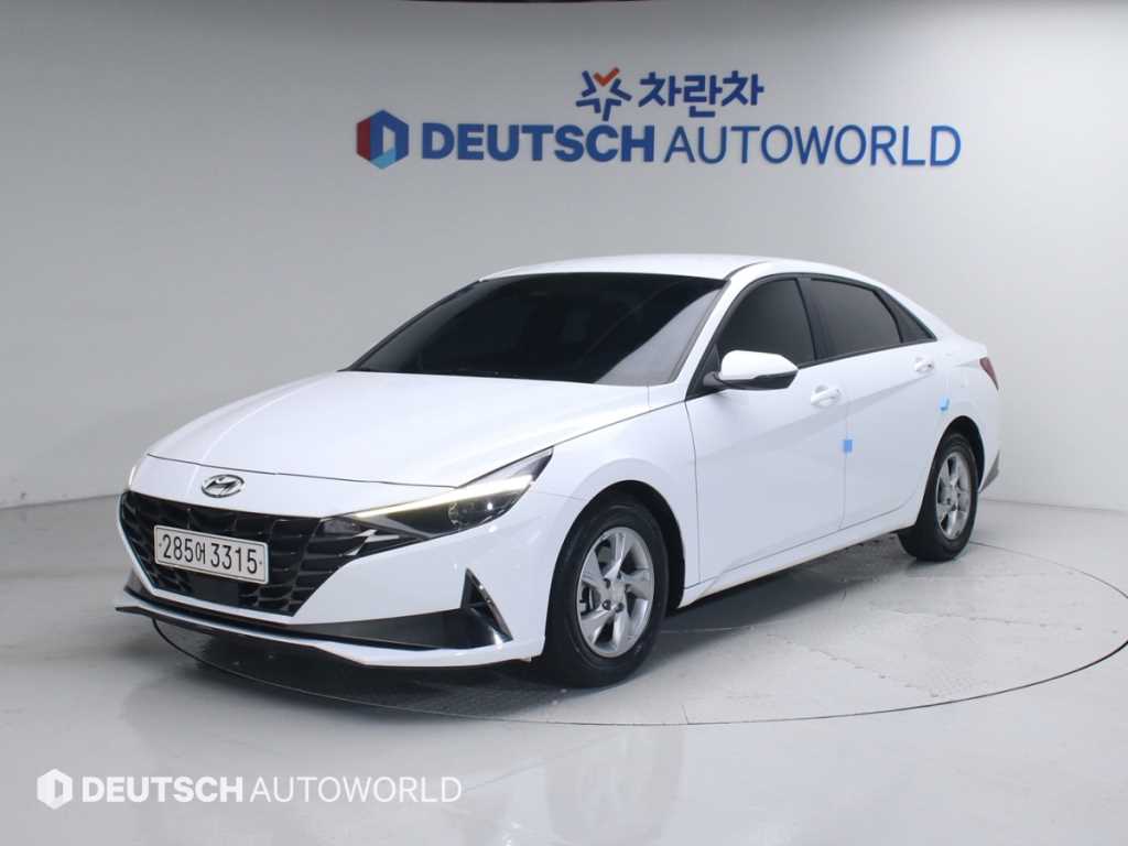 HYUNDAI Avante - Vista 3