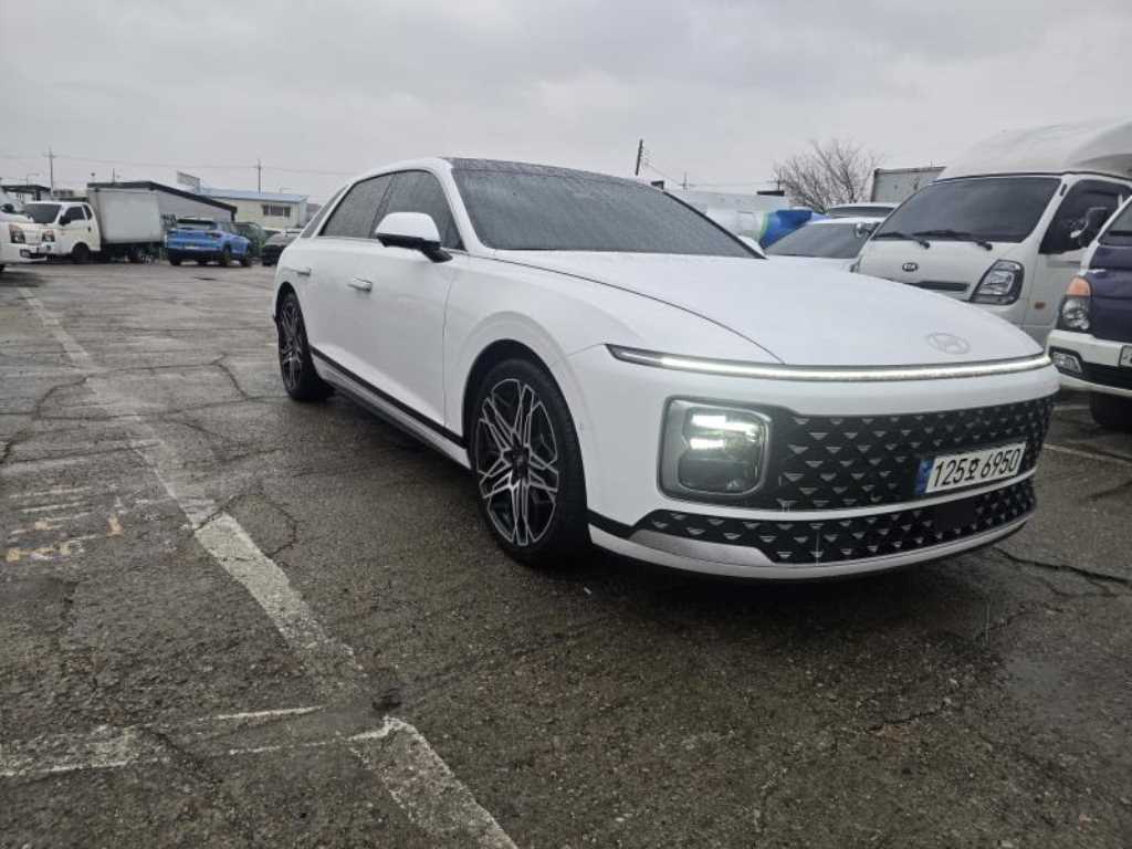 HYUNDAI Grandeur - Vista 2