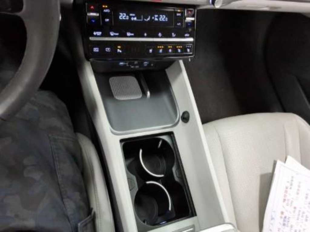 HYUNDAI Grandeur - Vista 7