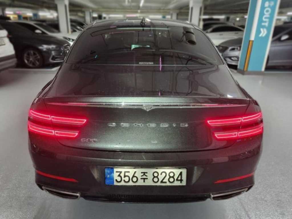 Genesis G80 - Vista 5