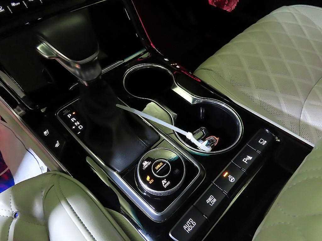 KIA Mohave - Vista 12